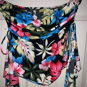 Forever 21 Floral Strapless Top